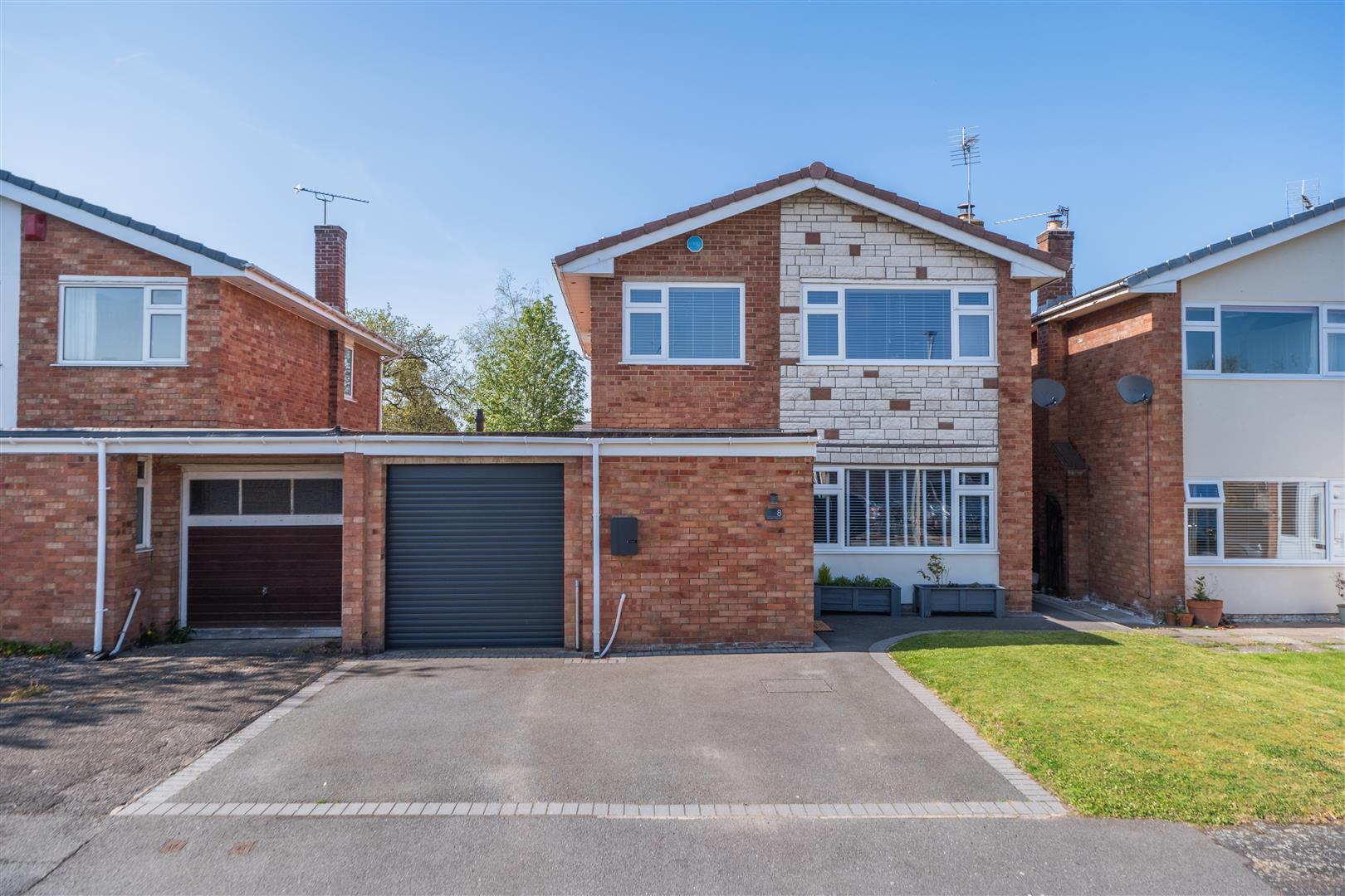3 bedroom  Link Detached House for Sale in Tarvin